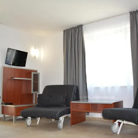 Ξενοδοχείο με διαμερίσματα Milennia Family